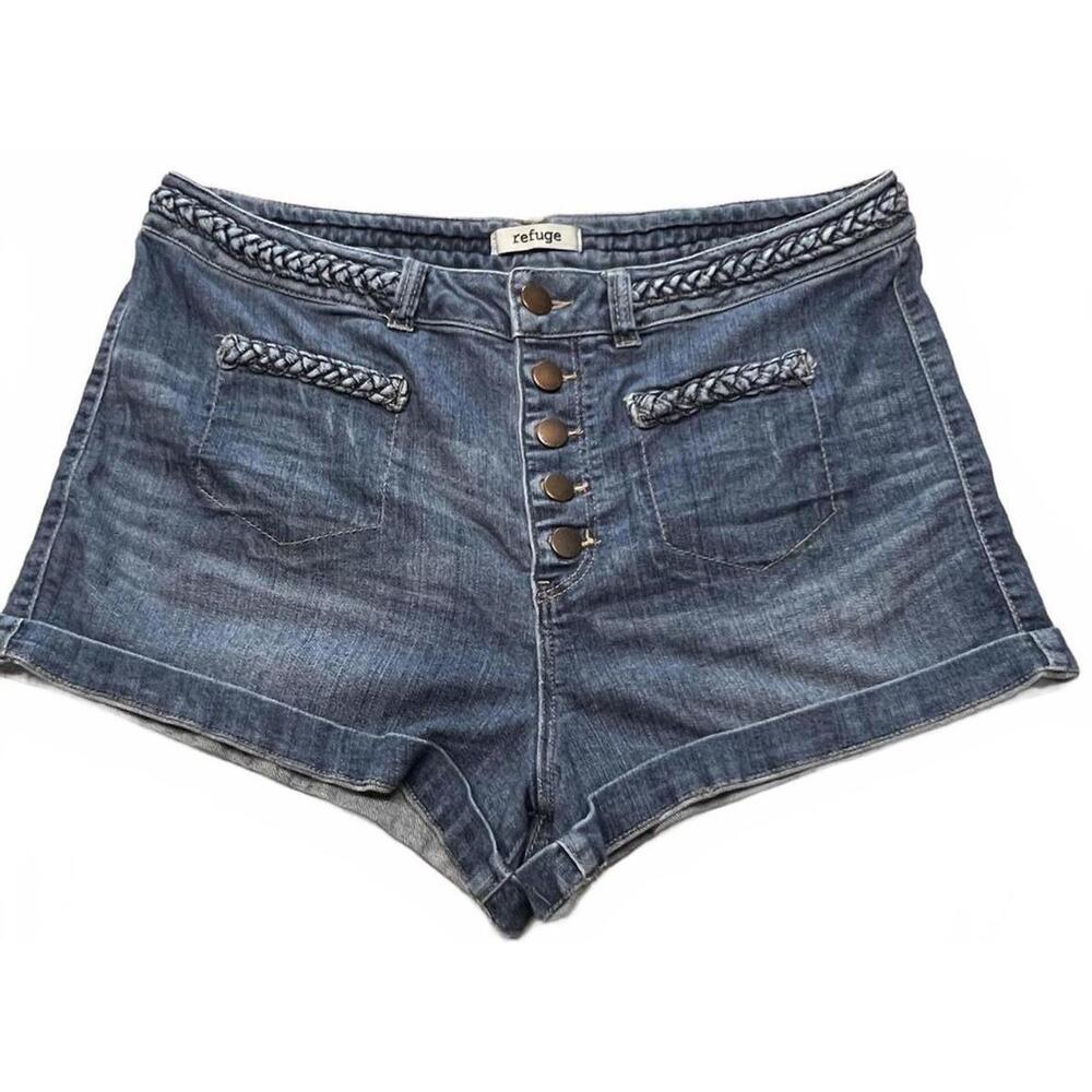Refuge Distressed Medium Wash Denim Shorts Coastal Indie Summer 14